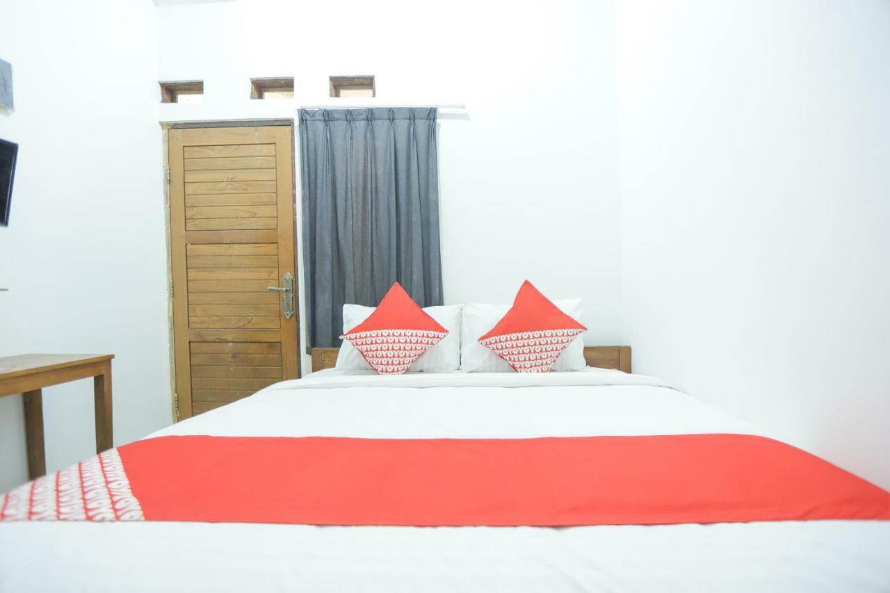 Oyo 150 Harmoni Residence Jakarta Exterior photo