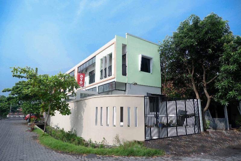 Oyo 150 Harmoni Residence Jakarta Exterior photo